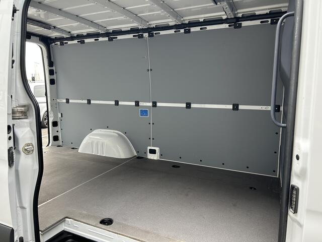 Mercedes-Benz SPRINTER 317 CDI L2 H1 2800KG Trekhaak / MBUX / Camera / Carplay navigatie / Airco / 270 Graden achterdeuren