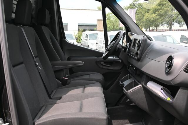 Mercedes-Benz SPRINTER 317 CDI L3H2 Laadklep MBUX navigatie met camera, Dodehoek assyst, Etc.