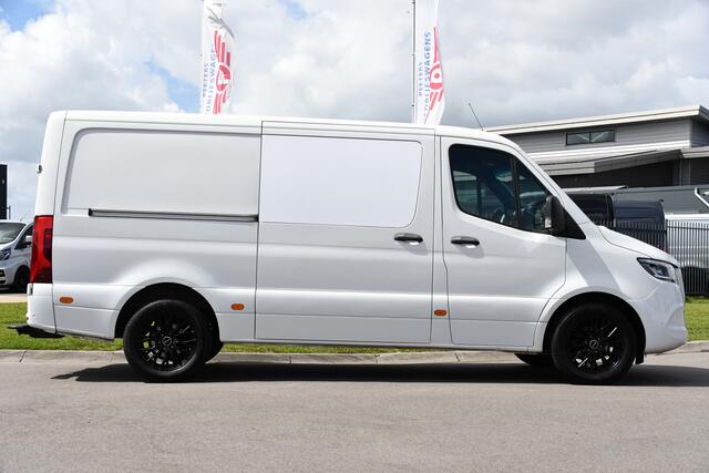 Mercedes-Benz SPRINTER 319 V6 3.0 CDI L2H1 PB Edition 360 Camera, carplay, Standkachel, LED, Multimedia, Sensoren, Automaat, Trekhaak, Uniek!