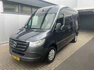 mercedes-benz-sprinter-317--l2h2-li