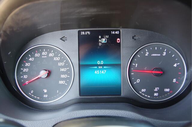 Mercedes-Benz SPRINTER 319 3.0 CDI V6 L2H2 AUT. LED, 360 CAMERA, TREKHAAK, STANDKACHEL, MBUX 10'', CRUISE, NAVI, CLIMA, PARKEERSENSOREN
