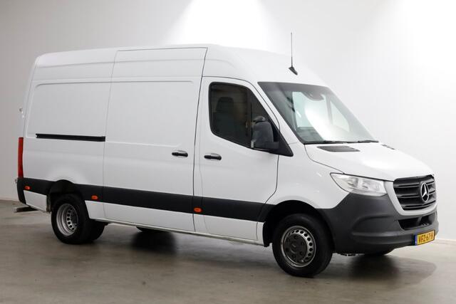 Mercedes-Benz SPRINTER 516 CDI 163pk 7G Automaat L2H2 Camera/Inrichting/230V/Trekhaak 3500kg 05-2020