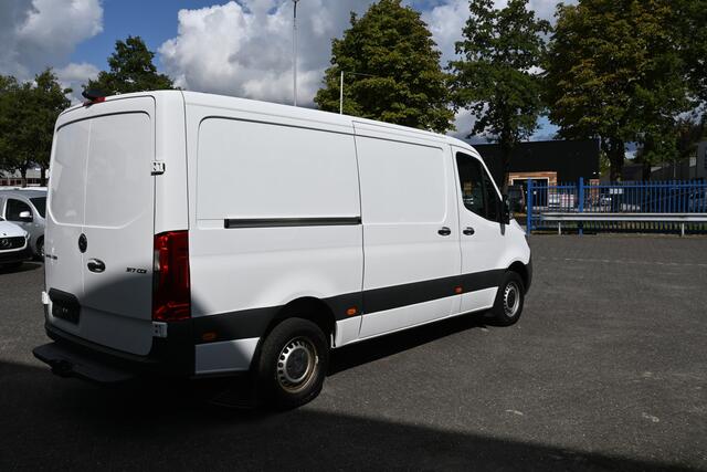 Mercedes-Benz SPRINTER 317 CDI L2H1 RWD MBUX met navigatie en camera, Geveerde stoel, Brake assyst, Etc.