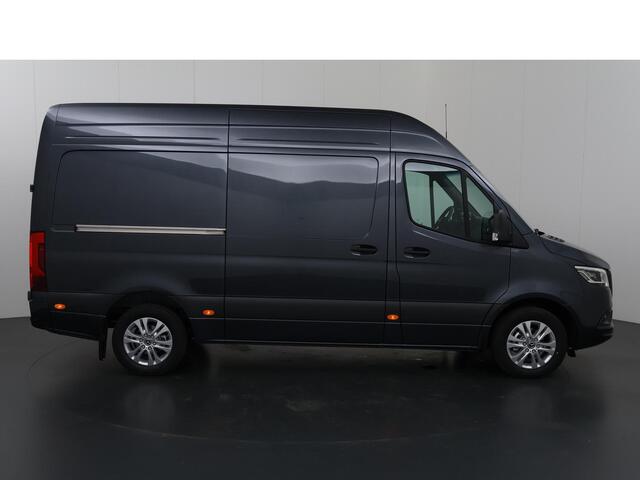 Mercedes-Benz SPRINTER 319 CDI | L2 H2 | Select | Aut. | 3500 KG AHW | Navigatie | Airco | Stoelverwarming | | Achteruitrijcamera | Distronic | Dodehoekassistent | Geveerde Comfortstoel en bijrijdersbank | Trekhaakvoorbereiding 3500kg | Certified |