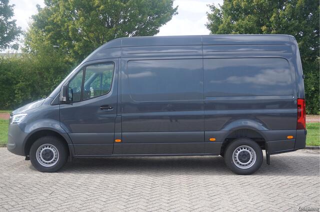 Mercedes-Benz SPRINTER 317CDI Pro L2H2 BPM VRIJ!! 10.25" Mbux Cam, Gev. Stoel, 3.5T Trekgewicht, LED!! NR. A186*