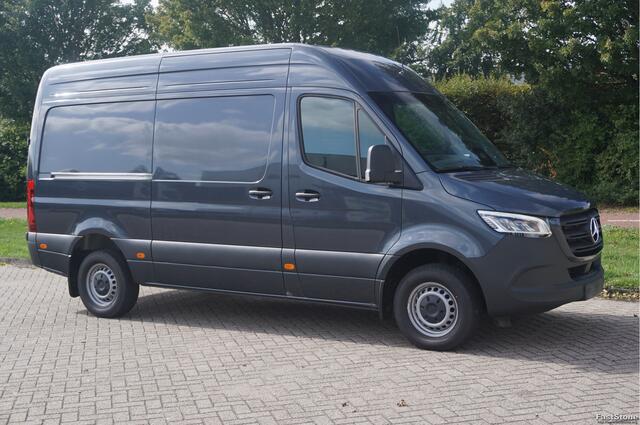 Mercedes-Benz SPRINTER 317CDI Pro L2H2 BPM VRIJ!! 10.25" Mbux Cam, Gev. Stoel, 3.5T Trekgewicht, LED!! NR. A529*