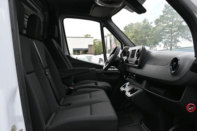 Mercedes-Benz SPRINTER 319 CDI L2H1 4x4 MBUX met camera en parkeerpakket, LED, Trekhaak