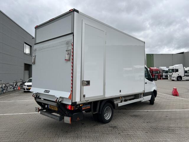 Mercedes-Benz SPRINTER 515 1.9 CDI / 126 dkm / Box 4.4 mtr / Laadklep / APK 07-26