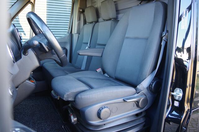 Mercedes-Benz SPRINTER 319 3.0 CDI V6 L2H2 AUT. LED, 360 CAMERA, TREKHAAK, STANDKACHEL, MBUX 10'', CRUISE, NAVI, CLIMA, PARKEERSENSOREN