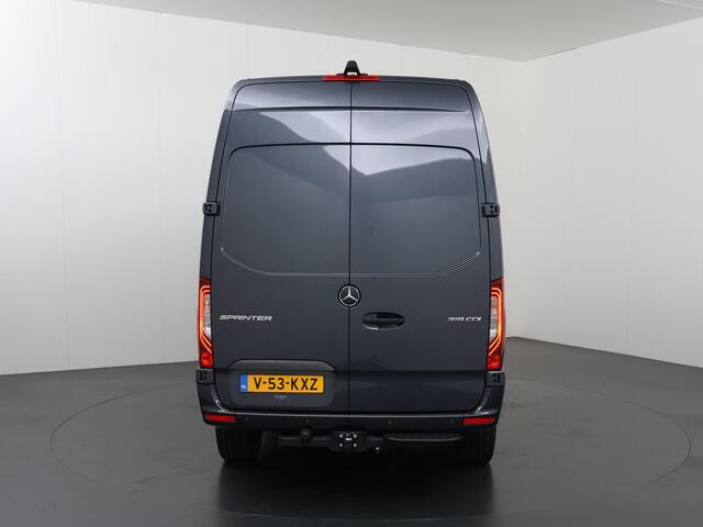 Mercedes-Benz SPRINTER 319 CDI | Aut. | L2 H2 | Select | 3500KG. AHW | EDITION | SPOILERPAKKET | TREEPLANKEN | LM-VELGEN | PARKEERCAMERA | MBUX | LED KOPLAMPEN | ZONNEKLEP | 2024 = BPM VRIJ | CERTIFIED