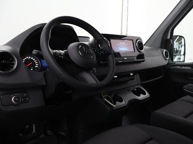 Mercedes-Benz SPRINTER 315 | Aut. | L2 H2 | RWD | PRO | 3500 KG. AHW | Airco | Cruise Control | 3500 KG. AHW | Carplay / Android Auto | Dodehoekassistent | Lane-Assist | Multifunctioneel Stuurwiel | 3-zits |