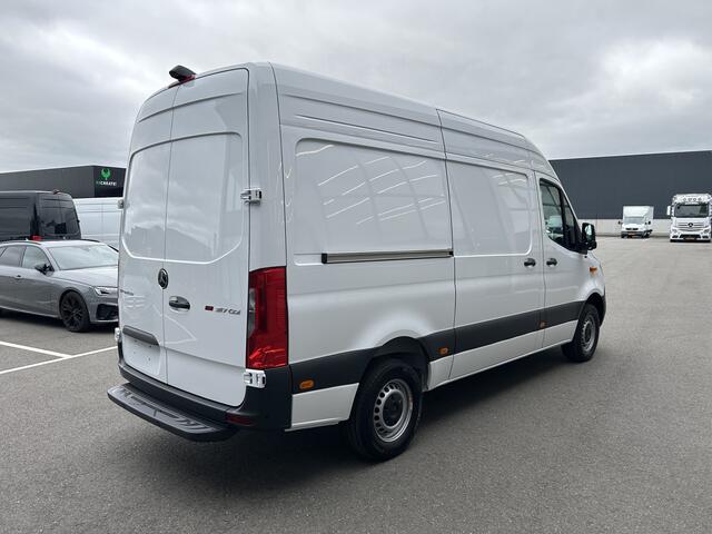 Mercedes-Benz SPRINTER 317 CDI L2 H2 PRO Facelift / LED / MBUX / Navigatie / Camera / Parkeersensoren / Cruise control / Airco / 270 Graden achterdeuren