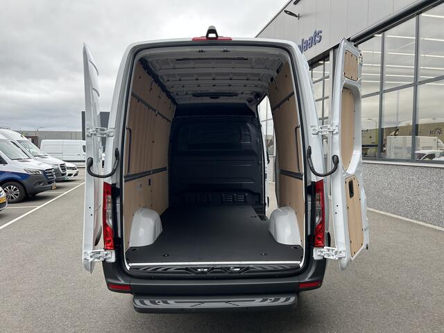 Mercedes-Benz SPRINTER 317 CDI L2 H2 PRO Facelift / LED / MBUX / Navigatie / Camera / Parkeersensoren / Cruise control / Airco / 270 Graden achterdeuren
