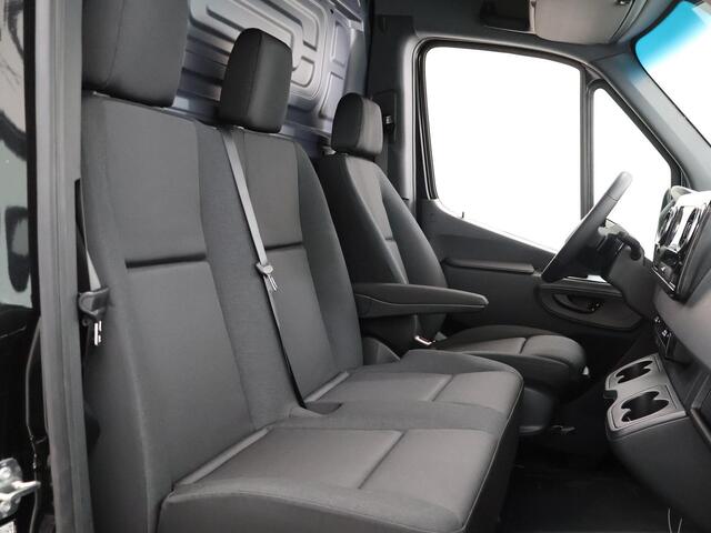 Mercedes-Benz SPRINTER 315 CDI | L2 H2 | RWD | Aut. | PRO | BPM VRIJ! | ACHTERUITRIJCAMERA | 3500 KG AHW | DODEHOEKASSISTENT | AIRCO | CRUISE | CARPLAY | ANDROID AUTO | METALLIC | 3-ZITS | MBUX SYSTEEM GROOT