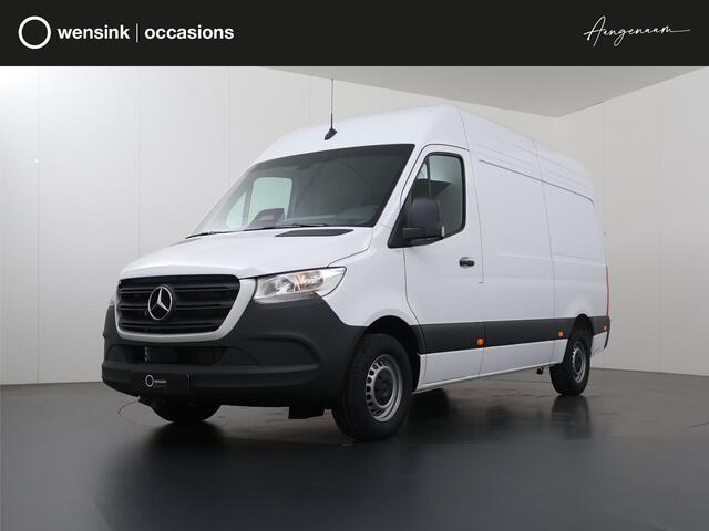 Mercedes-Benz SPRINTER 317 L2H2 RWD PRO Automaat | BPM VRIJ | 3500 kg TREKKEN | 3-zits | Climate Control | Achteruitrijcamera | Airco | Cruise Control | Apple Carplay |