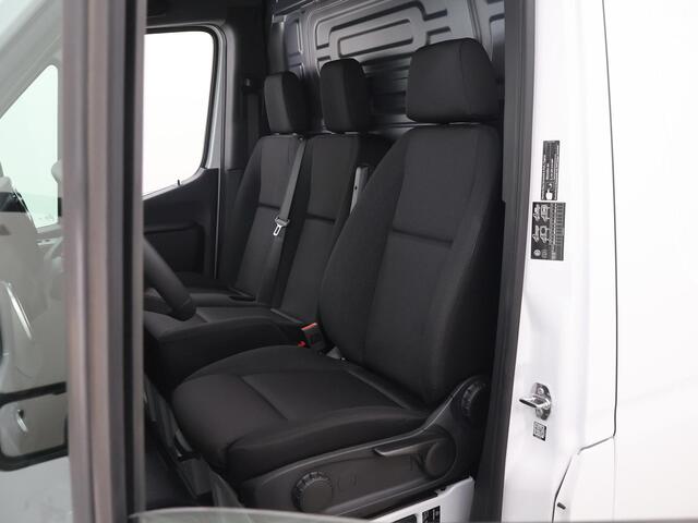 Mercedes-Benz SPRINTER 317 CDI | L2 H2 | Aut. | RWD | PRO | BPM VRIJ! | 3500 KG AHW | CARPLAY | ANDROID AUTO | 3-ZITS | CRUISE | CAMERA | AIRCO | SPOORASSISTENT | DODEHOEKDETECTIE |