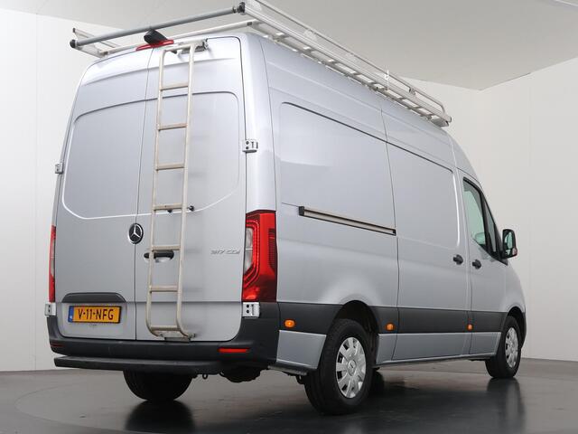 Mercedes-Benz SPRINTER 317 CDI | Aut. | L2 H2 | Airco | LED Koplampen | Lederen Bekleding | 3-zits | Imperiaal + Ladder | Parkeercamera | Android Auto | Apple Carplay |