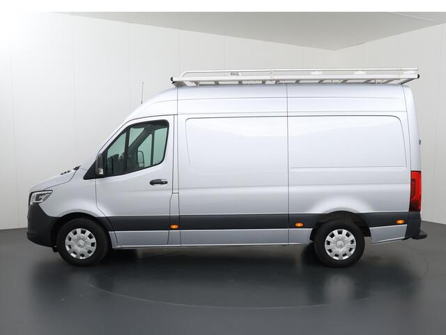 Mercedes-Benz SPRINTER 317 CDI | Aut. | L2 H2 | Airco | LED Koplampen | Lederen Bekleding | 3-zits | Imperiaal + Ladder | Parkeercamera | Android Auto | Apple Carplay |