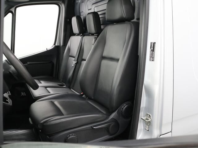 Mercedes-Benz SPRINTER 317 CDI | Aut. | L2 H2 | Airco | LED Koplampen | Lederen Bekleding | 3-zits | Imperiaal + Ladder | Parkeercamera | Android Auto | Apple Carplay |