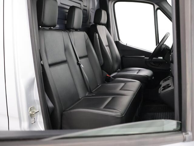 Mercedes-Benz SPRINTER 317 CDI | Aut. | L2 H2 | Airco | LED Koplampen | Lederen Bekleding | 3-zits | Imperiaal + Ladder | Parkeercamera | Android Auto | Apple Carplay |