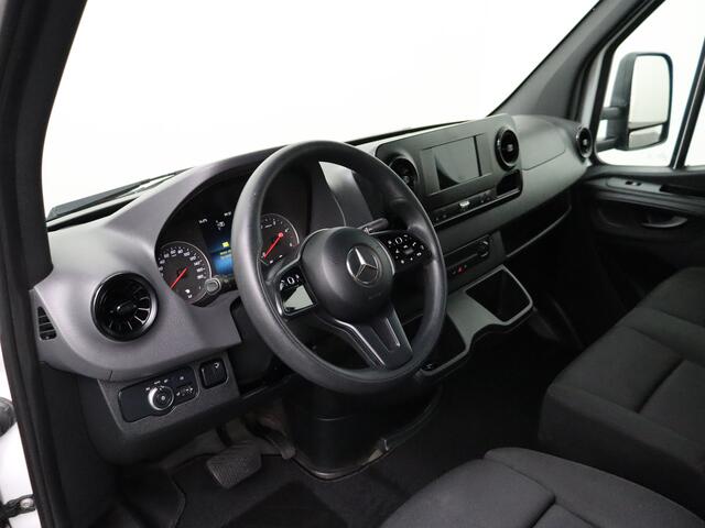Mercedes-Benz SPRINTER 516CDI 7G-Tronic Automaat Bakwagen+Laadklep | 3500Kg Trekhaak | Navigatie | Dakspoiler | 3-Persoons