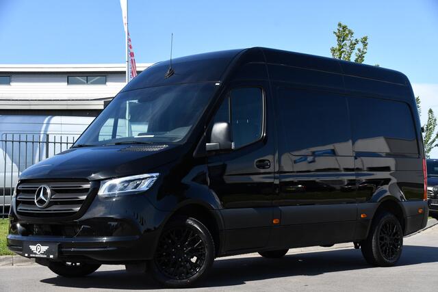 Mercedes-Benz SPRINTER 317 1.9 CDI L2H2 RWD Black Edition Camera, Cruise, Carplay, LED, 170pk, Automaat, 3500kg Trekhaak, Stoelverwarming, Mbux, Uniek!