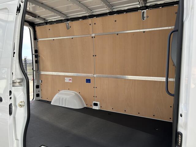 Mercedes-Benz SPRINTER 317 CDI L2 H2 PRO Facelift / LED / MBUX / Navigatie / Camera / Parkeersensoren / Cruise control / Airco / 270 Graden achterdeuren