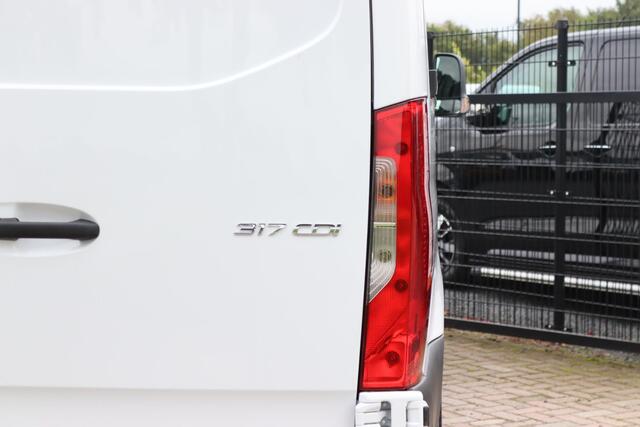 Mercedes-Benz SPRINTER 317CDI, 170PK, L2H1, Automaat, Leder, MBUX Navigatie, Camera,