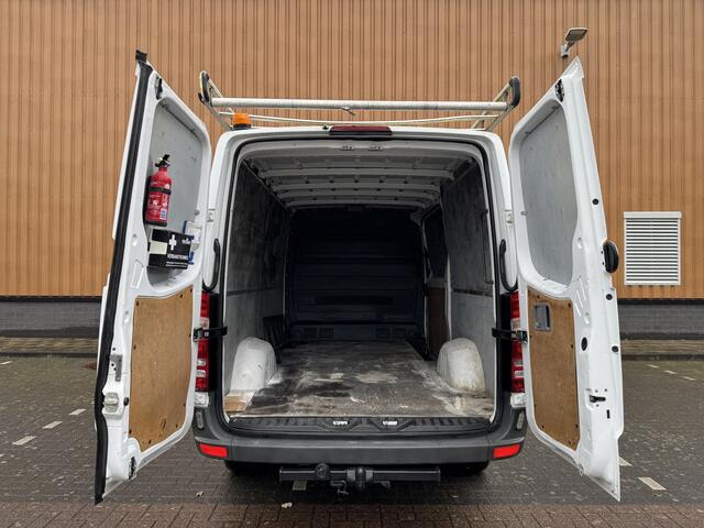 Mercedes-Benz SPRINTER 213 2.2 CDI 366 | 3 Persoons | Trekhaak | Cruise Control | Stoelverwarming | Bluetooth | Multifunctioneel Stuurwiel | LED Flitsers | Camera |