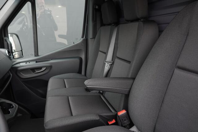 Mercedes-Benz SPRINTER L2H2 315Cdi 150Pk 9G-Tronic | RWD | Stoel-Bank | 3.500Kg trekgewicht | Achteruitrijcamera | Trekhaak | 17'' Nr. 2