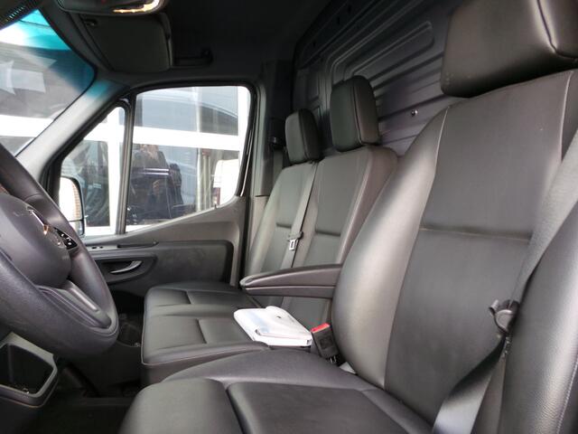 Mercedes-Benz SPRINTER 315 1.9 CDI L2H2 Aut. Laadklep 750kg Airco,Cruise,Navigatie,Enz