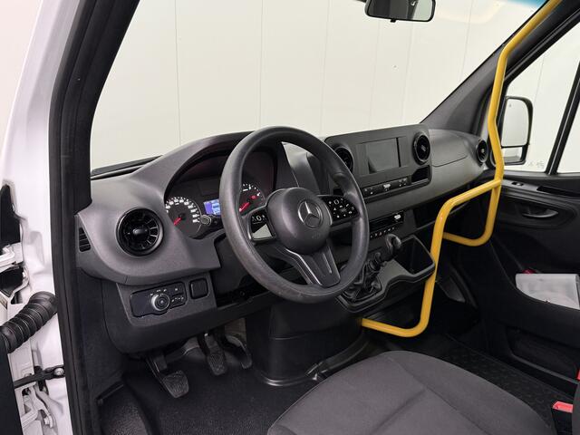 Mercedes-Benz SPRINTER Rolstoelvervoer | 9-Persoons | Rolstoellift | Touchscreen | Voorinstap | Prijs Incl BTW en BPM