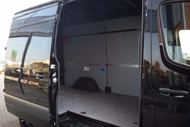 Mercedes-Benz SPRINTER 317 1.9 CDI L2H2 RWD | Apple CarPlay | Camera | 18" LM | Side Bars