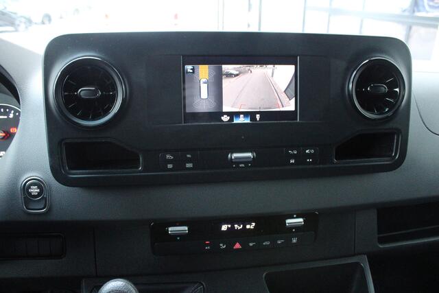 Mercedes-Benz SPRINTER 319 3.0 CDI / L2H2 / Apple CarPlay / Camera / Gereedschap kasten / Nette Staat.