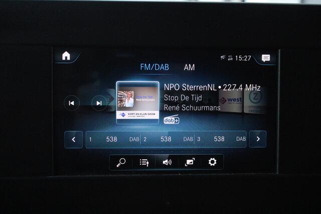 Mercedes-Benz SPRINTER 319 3.0 CDI / L2H2 / Apple CarPlay / Camera / Gereedschap kasten / Nette Staat.