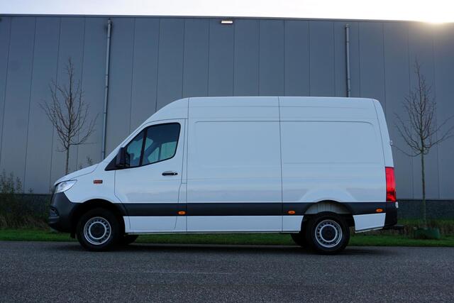 Mercedes-Benz SPRINTER 317 L2H2 RWD Automaat |EURO6 |1e eigenaar |Topstaat |Betimmering |Fabrieksgarantie |Camera |Cruise |Navi |Climate control |Stoelverwarming |3500 KG |170 pk