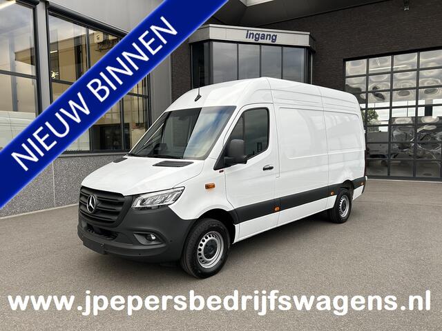 Mercedes-Benz SPRINTER 317 CDI L2 H2 Pro LED / MBUX / Navigatie / Camera / Parkeersensoren / Cruise control / Airco / 270 Graden achterdeuren