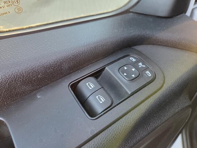 Mercedes-Benz SPRINTER 317 1.9 CDI L2H2 RWD