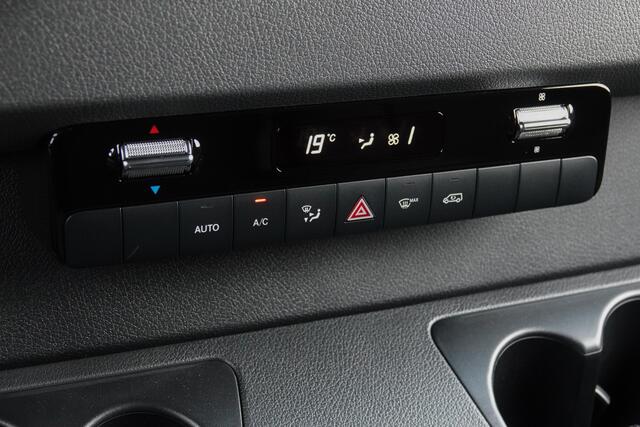 Mercedes-Benz SPRINTER L2H2 315Cdi 150Pk 9G-Tronic | RWD | Stoel-Bank | 3.500Kg trekgewicht | Achteruitrijcamera | Trekhaak | 19'' | Obsidian Black