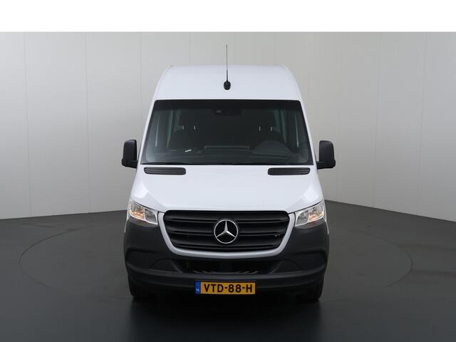 Mercedes-Benz SPRINTER 315 CDI | L2 H2 | RWD | Aut. | DUBBEL CABINE | NL AUTO | DEALER ONDERHOUDEN | 6-ZITS | 2800KG TREKHAAK | GROOT NAVIGATIE 10.25" | CAMERA | CRUISE | AIRCO | BETIMMERDE LAADRUIMTE | CARPLAY | ANDROID AUTO
