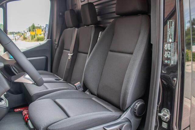 Mercedes-Benz SPRINTER 319 1.9 CDI 191PK L2H2 Pro, Adaptive Cruise, Carplay, Stoelverwarming, Trekhaak, Camera, Full LED, Comfortstoelen, DAB+.