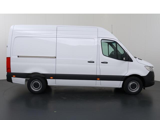 Mercedes-Benz SPRINTER 317 CDI L2 H2 Pro | 3500 KG Trekgewicht | 10.25" MBUX Systeem | Smartphone integratie pakket | Schuifdeur links |
