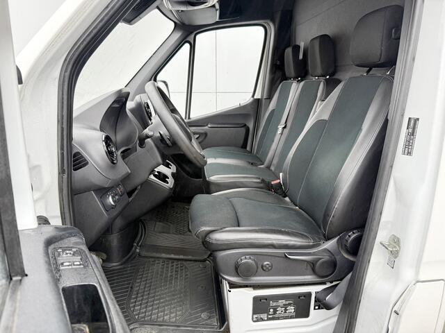 Mercedes-Benz SPRINTER 317 1.9 CDI Laadklep Automaat LED Climate Control Cruise Control Camera Carplay Stoelverwarming Bakwagen Meubelbak Koffer
