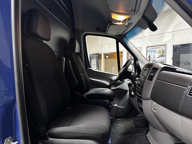 Mercedes-Benz SPRINTER 316 2.2 CDI 325 HD/ AUTOMAAT!/ Trekhaak/ Zij-Schuifdeur rechts/ Camera/ Airco/ Cruise/ Elek. pakket/ Bluetooth/ Armsteun/ Multi. Stuur/ Regensensor/ AUX & USB.