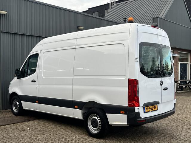Mercedes-Benz SPRINTER 314 2.2 CDI L2H2 Werkplaats inrichting Airco Cruise controle Trekhaak 2800kg Kastinrichting Omvormer Apple carplay 360*Camera 1e Eigenaar Euro 6 Bpm vrij voor particulier gebruik!!