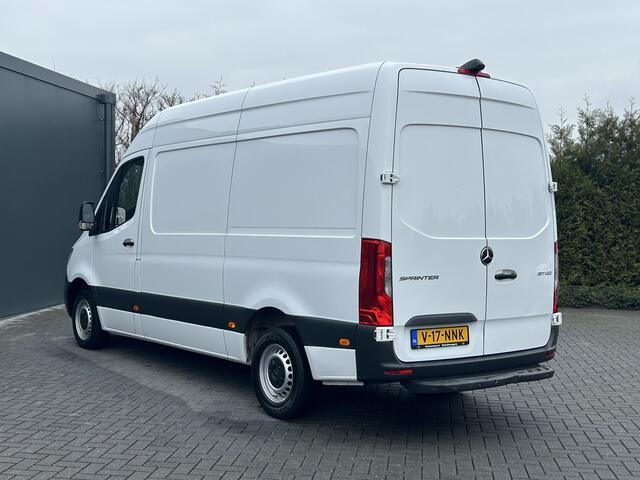 Mercedes-Benz SPRINTER 317 CDI 170 PK / L2H2 / AUTOMAAT / 270 A DEUREN / AIRCO / CRUISE / APPLE CARPLAY / 3-ZITS / CAMERA