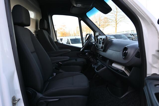 Mercedes-Benz SPRINTER 514 CDI L3 Bakwagen met laadklep Airco, MBUX, Geveerde stoel, Stoelverwarming
