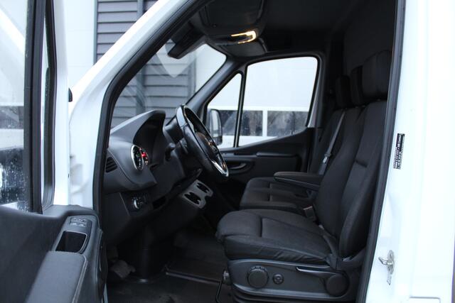 Mercedes-Benz SPRINTER 317 170Pk 1.9 CDI L3 RWD Automaat | Trehaak 3.5t | Bakwagen met laadklep