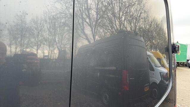 Mercedes-Benz SPRINTER 319 V6 L4H3 DC MOTORCROSS / KARTING