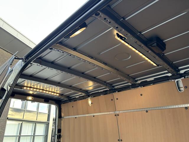 Mercedes-Benz SPRINTER 317 CDI L2 H2 Pro LED / MBUX / Navigatie / Camera / Parkeersensoren / Cruise control / Airco / 270 Graden achterdeuren